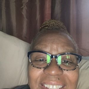 Meet your Posher, Esterlyn